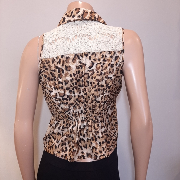 🍁 MATERIAL GIRL Tie Front Sleeveless Top Brown Cream Leopard Crochet Smocked - Picture 7 of 14